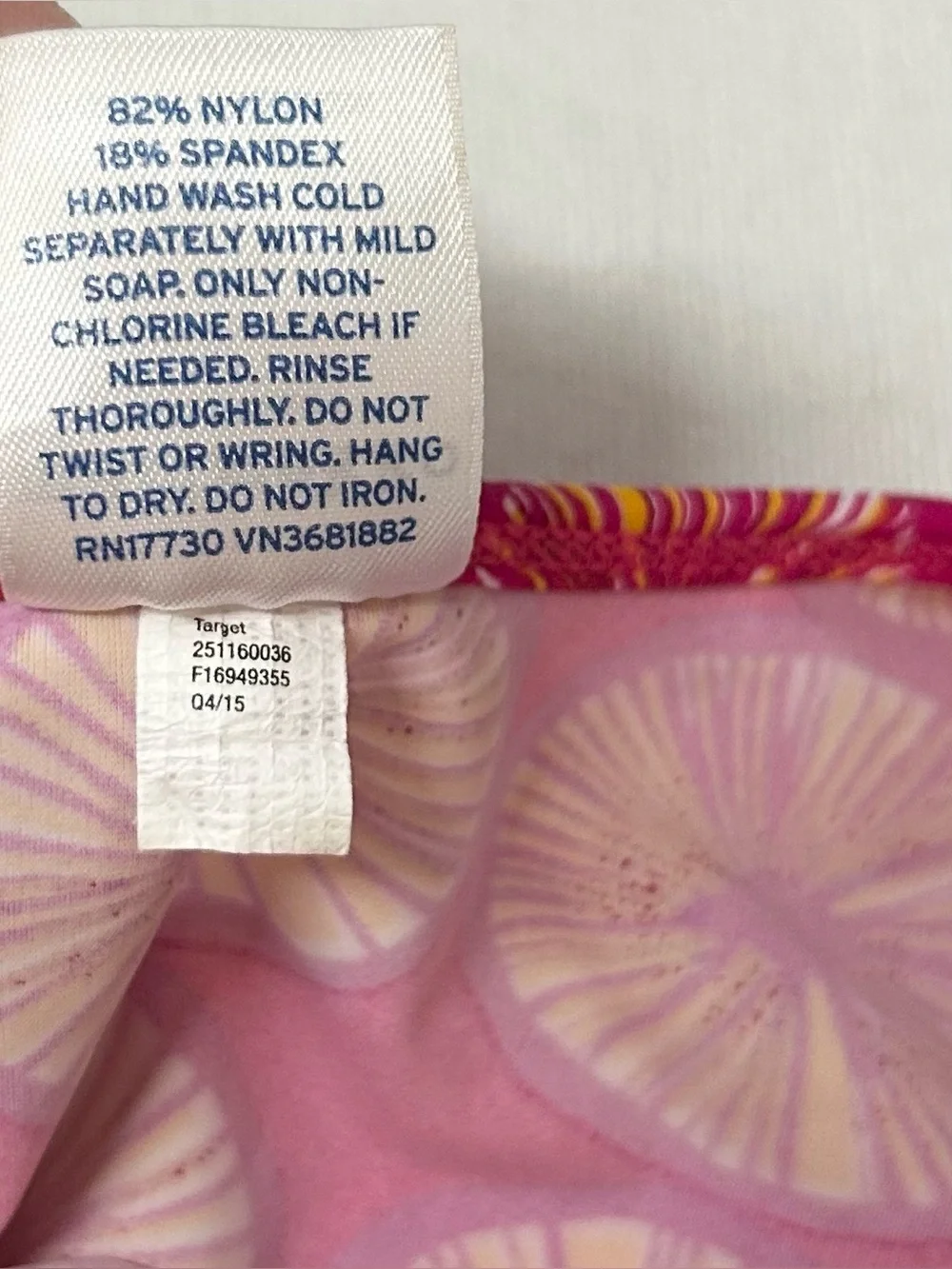 Marimekko For Target Rash Guard Girls S 6-7‎ Pink Geometric Long Sleeve Swim Top